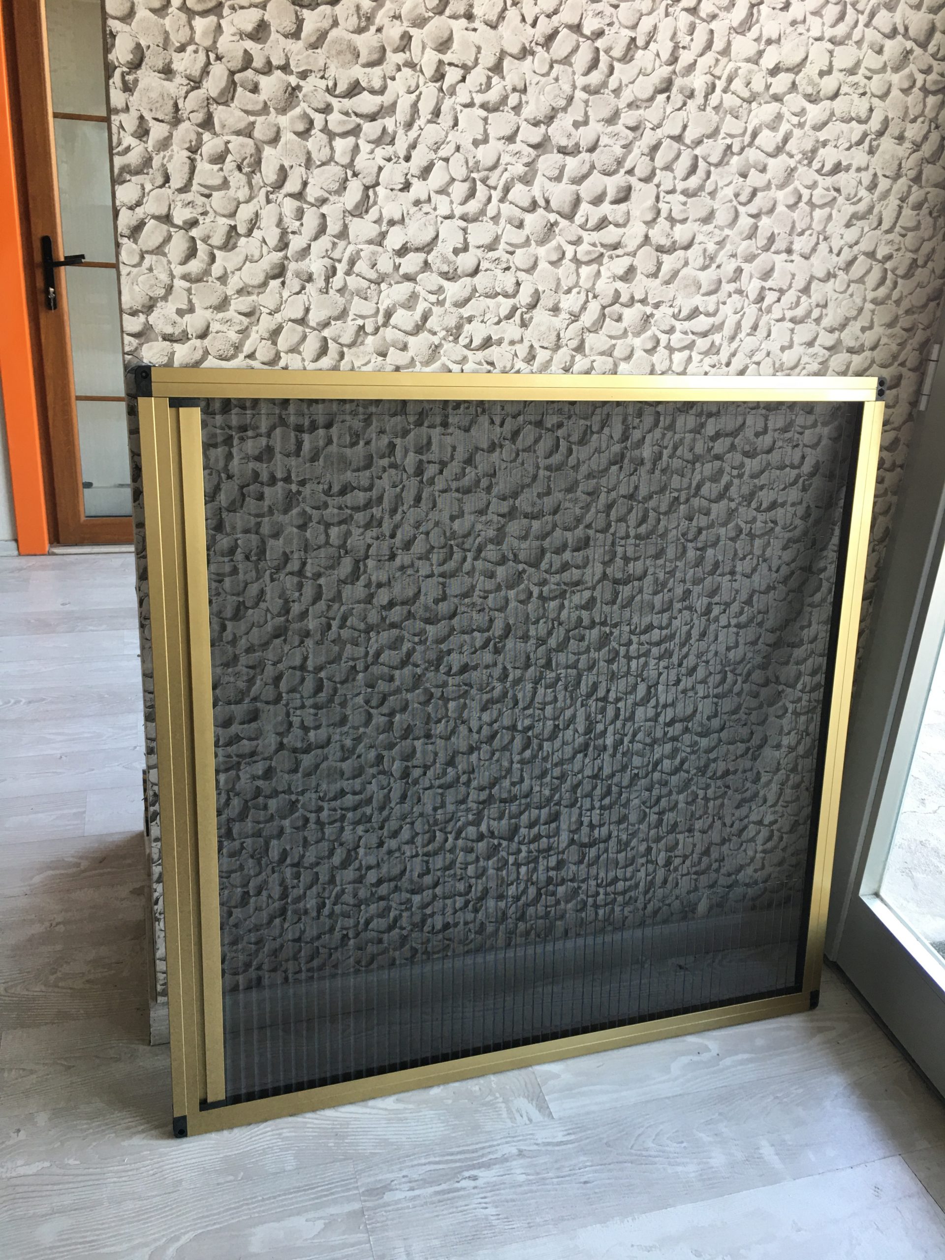 Cam Balkon Sinekliği